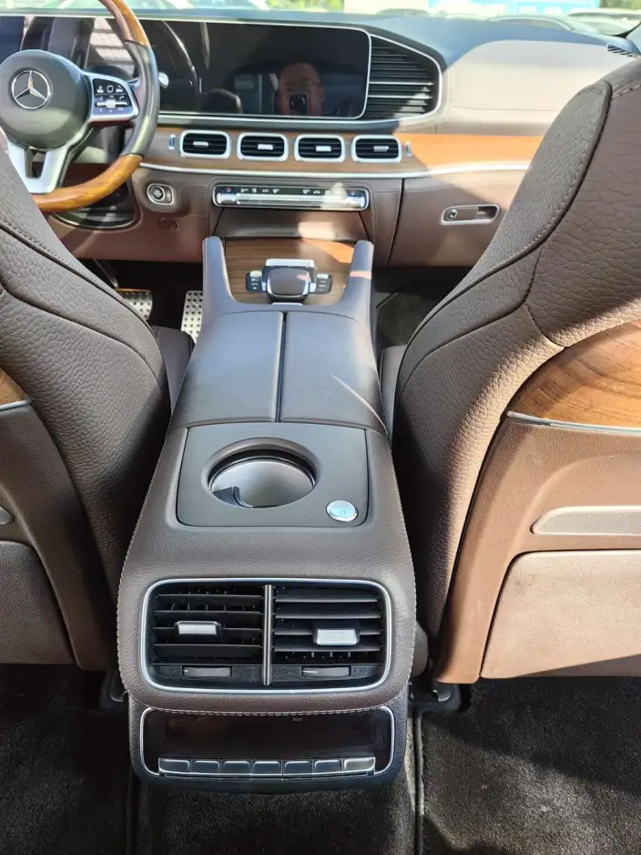 Mercedes-Benz GLS 2023 Model Facelift GLS 450 4MATIC Luxury Model – фото 9