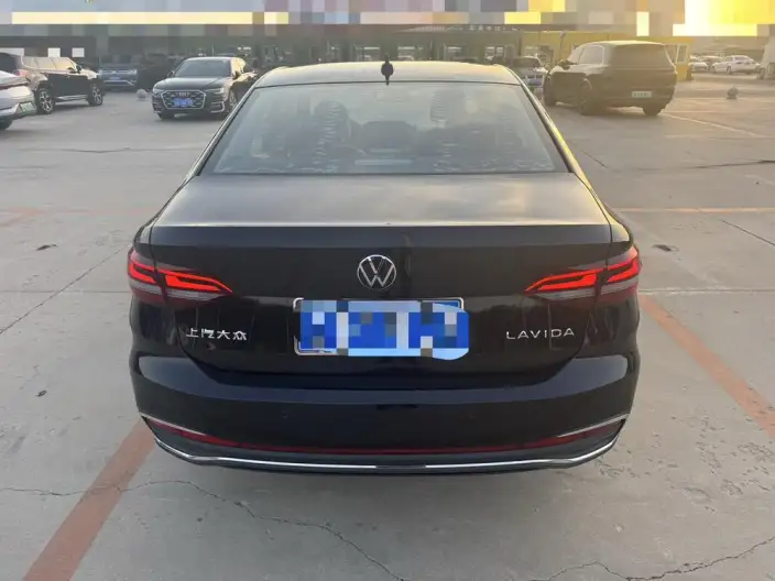 Volkswagen Lavida 2023 Model 1.5L Automatic Five million editions – фото 5