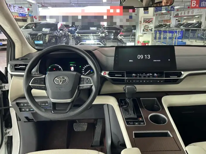 Granvia 2024 Model Intelligent Hybrid 2.5L 2WD Comfort Edition – фото 8