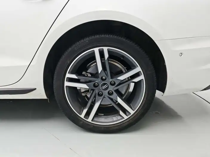 Audi A4 L 2022 Model 40 TFSI Luxury Dynamic Model – фото 9