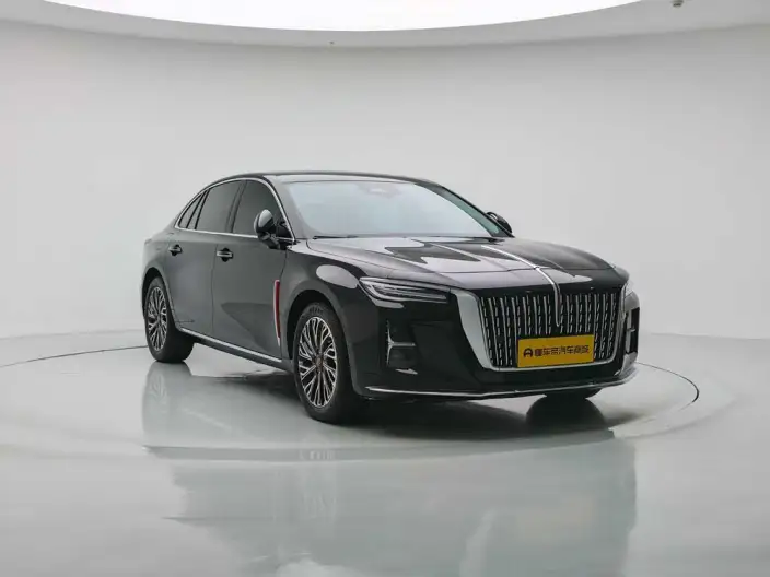 Hongqi H5 2025 Model 2.0T Automatic Flag Enjoy Edition