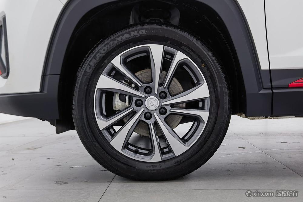 Changan CS35 PLUS Раздел 2023 Changxiang Edition Blue whale NE 1.4T DCT Luxury – фото 8