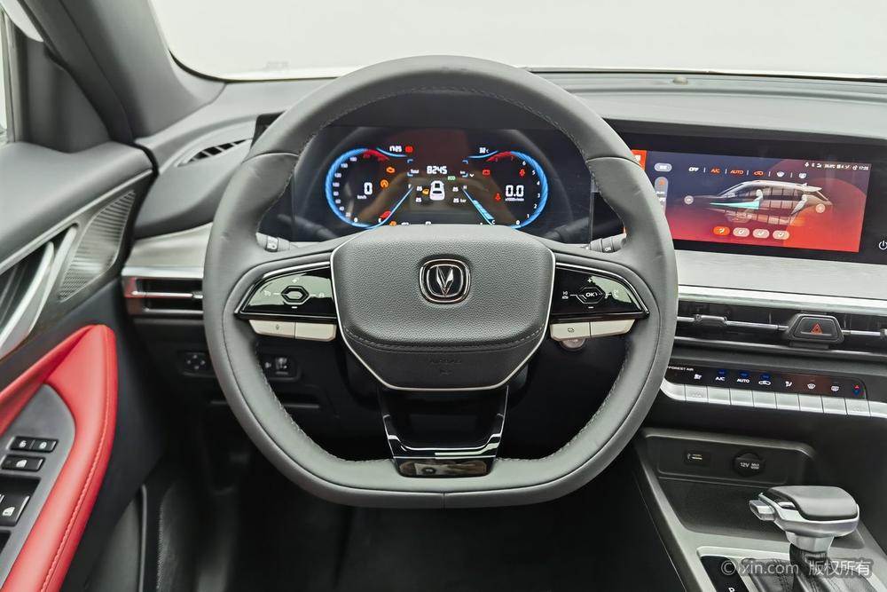 Changan CS35 PLUS Раздел 2023 Changxiang Edition Blue whale NE 1.4T DCT Luxury – фото 13
