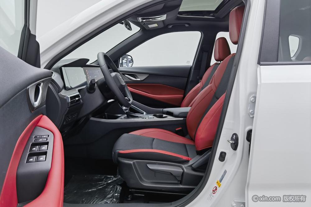 Changan CS35 PLUS Раздел 2023 Changxiang Edition Blue whale NE 1.4T DCT Luxury – фото 16