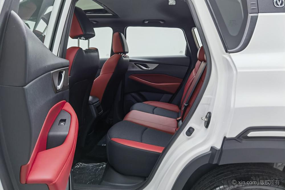 Changan CS35 PLUS Раздел 2023 Changxiang Edition Blue whale NE 1.4T DCT Luxury – фото 18