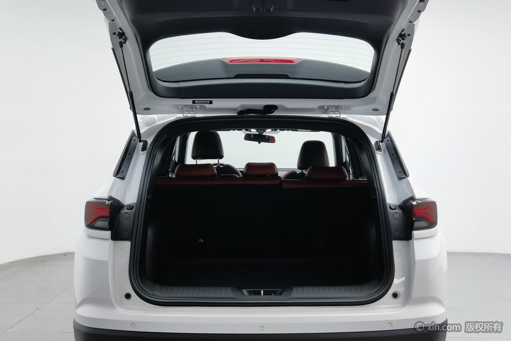Changan CS35 PLUS Раздел 2023 Changxiang Edition Blue whale NE 1.4T DCT Luxury – фото 22