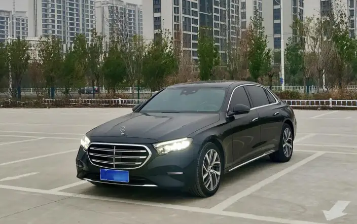 Mercedes-Benz E-Class 2025 Model E 300 L Fashion Model sedan – фото 1