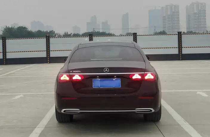 Mercedes-Benz E-Class 2025 Model E 300 L Fashion Model sedan – фото 4