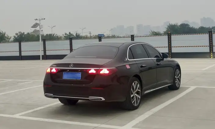 Mercedes-Benz E-Class 2025 Model E 300 L Fashion Model sedan – фото 5