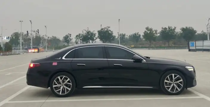 Mercedes-Benz E-Class 2025 Model E 300 L Fashion Model sedan – фото 6