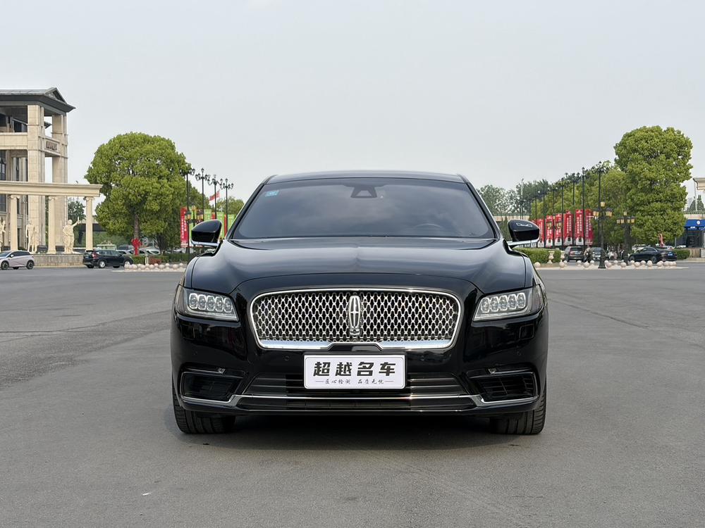 Lincoln Continental 2017 3.0T AWD Reserve – фото 2