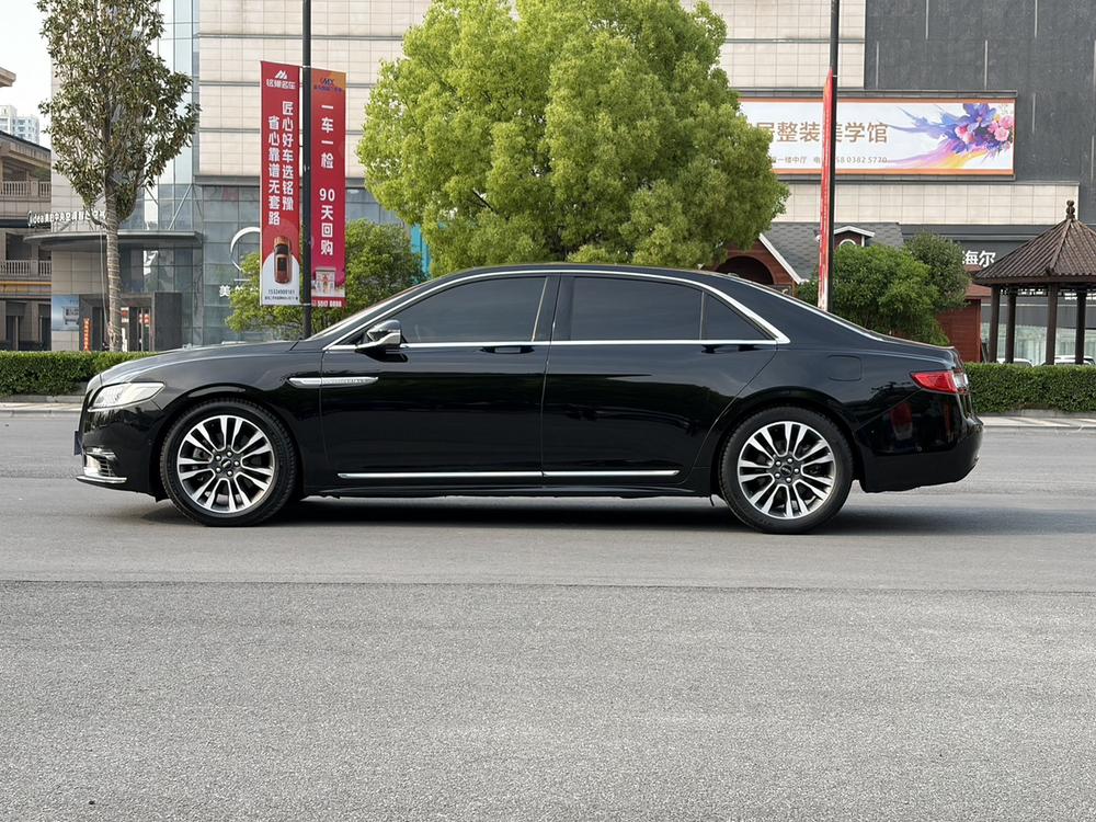 Lincoln Continental 2017 3.0T AWD Reserve – фото 4