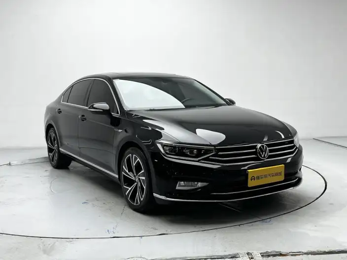 Volkswagen Magotan 2020 Model 330TSI DSG Luxury Model – фото 3