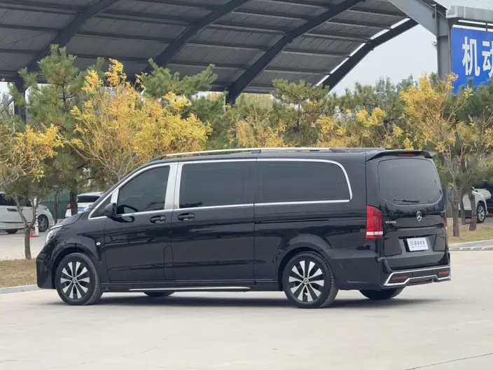 Viano 2023 Model 2.0T Business Edition 7 seat – фото 4