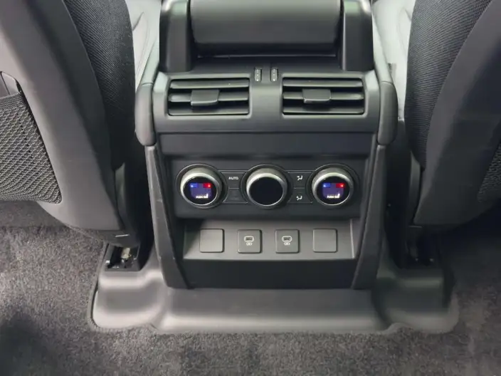Land Rover Defender 2025 Model 110 3.0T P400 HSE X-Dynamic – фото 8