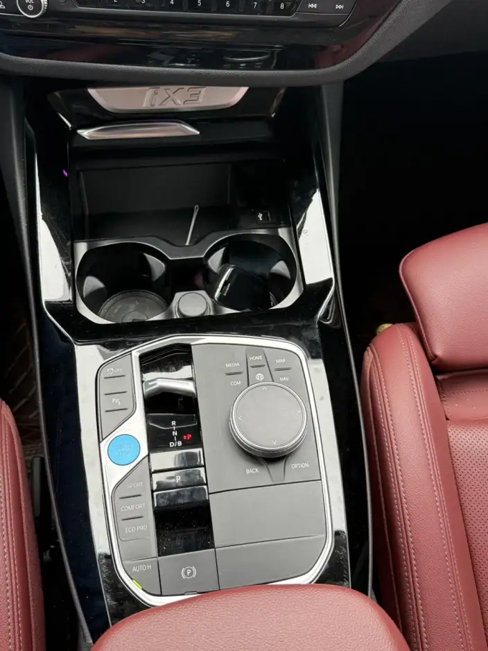 BMW iX3 2022 Model Facelift Leading Model – фото 8