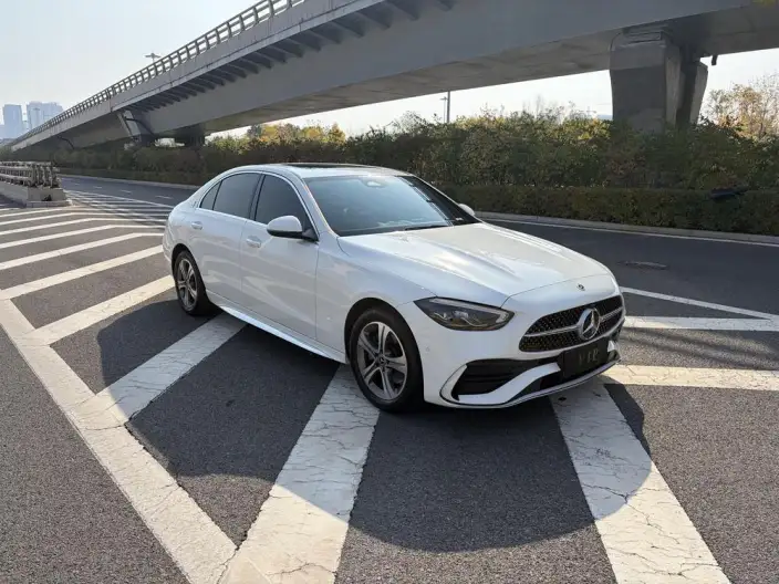 Mercedes-Benz C-Class 2022 Model C 200 L Sports Edition – фото 3