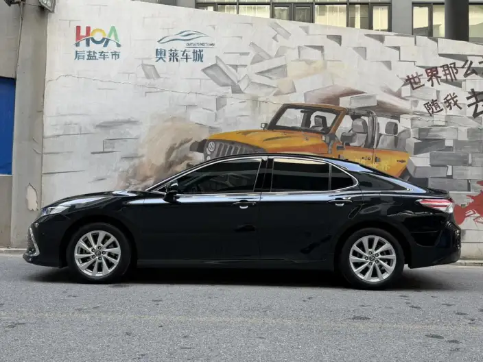 Toyota Camry 2023 Model 2.0GVP Leading version – фото 3