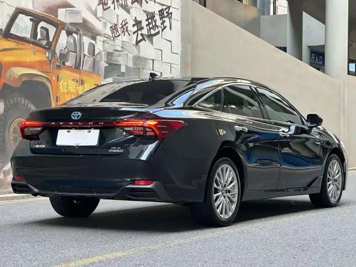 Toyota Avalon 2022 Model Hybrid 2.5L XLE Premium Edition – фото 5