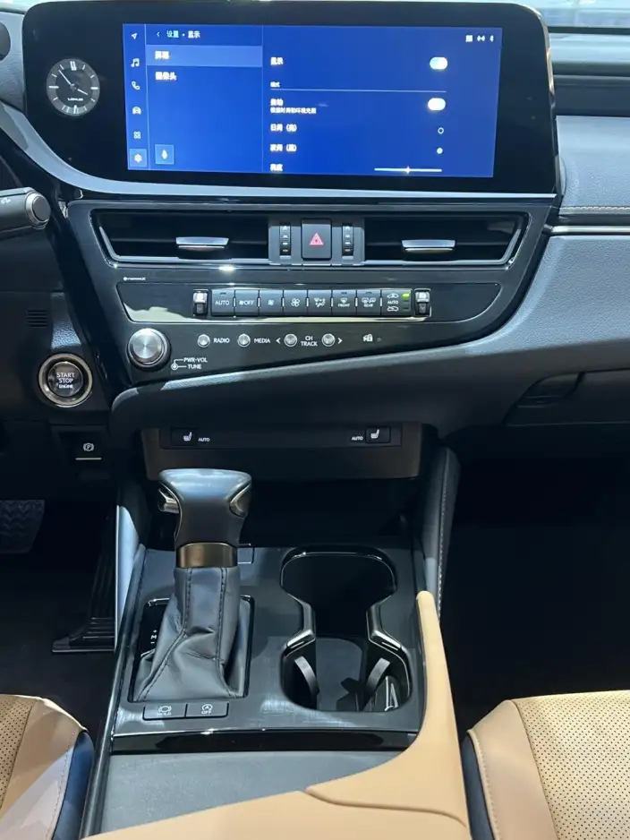 Lexus ES 2022 Model 200 Superior Edition – фото 5