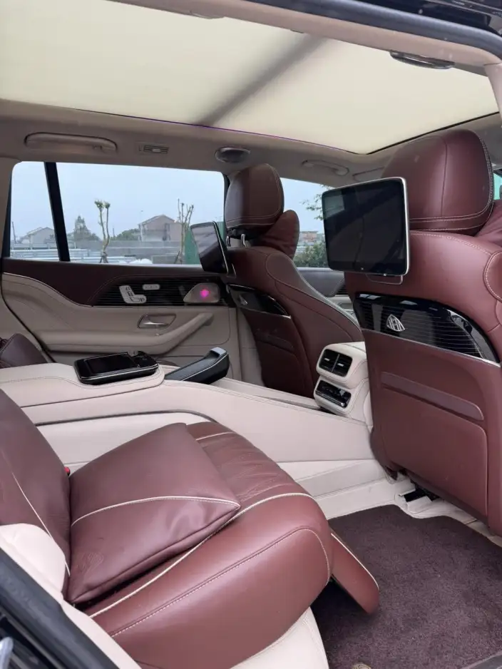 Mercedes-Benz GLS 2024 Model GLS 450 4MATIC Fashion Model – фото 7