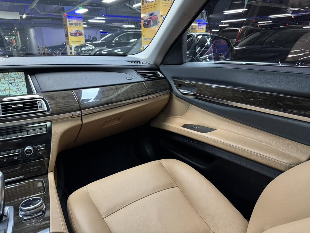 BMW 7 Series 2013 730Li Advantage – фото 16