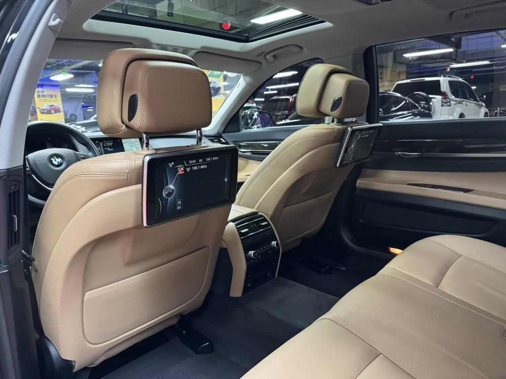 BMW 7 Series 2013 730Li Advantage – фото 39