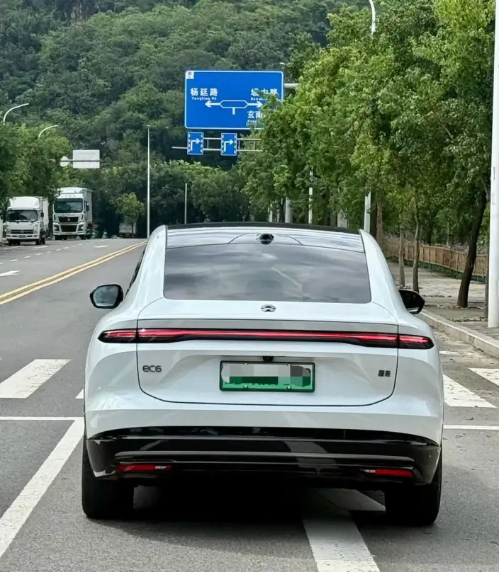 NIO EC6 2025 Model 75kWh – фото 5