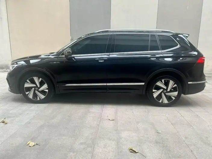 Volkswagen Tiguan L 2023 Model Facelift 330TSI 2WD R-Line Enjoy the version more – фото 3