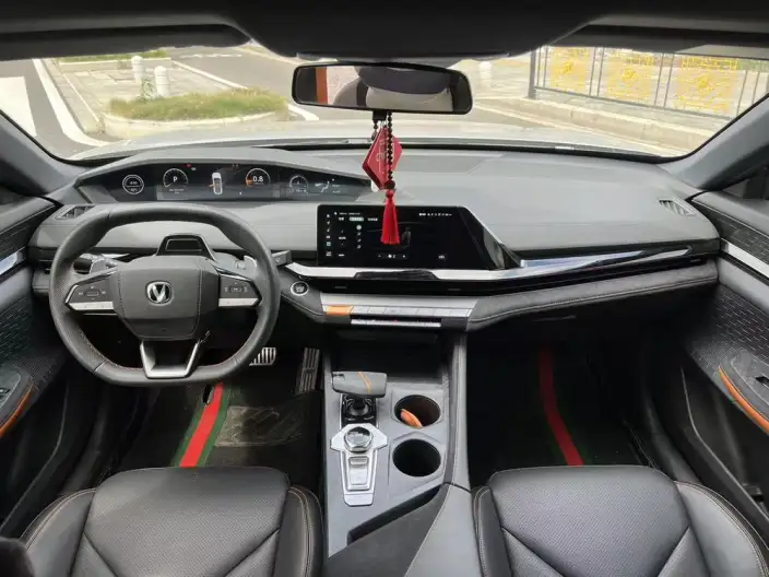 Changan UNI-V 2022 Model 1.5T Sports Edition – фото 8