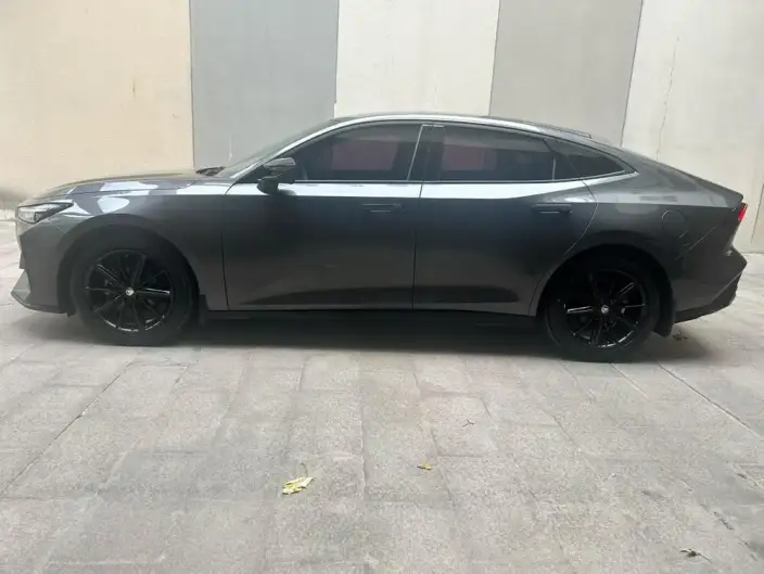 Changan UNI-V 2023 Model 1.5T Noble Model