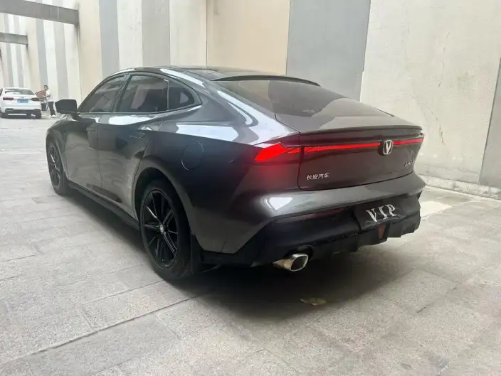 Changan UNI-V 2023 Model 1.5T Noble Model