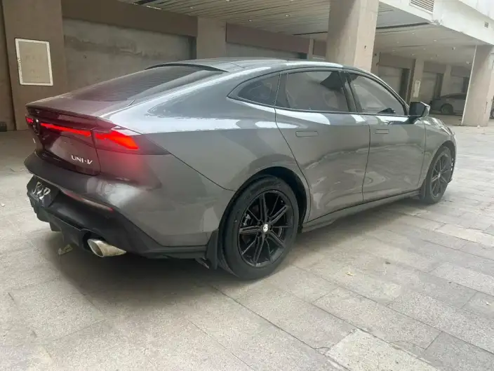 Changan UNI-V 2023 Model 1.5T Noble Model – фото 5