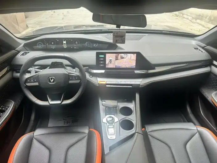 Changan UNI-V 2023 Model 1.5T Noble Model – фото 6