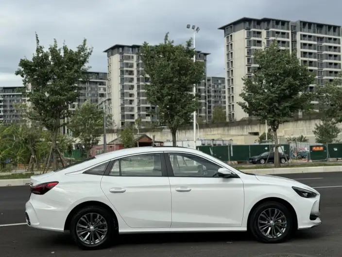 MG5 2026 Model 180DVVT Global Deluxe Edition – фото 7