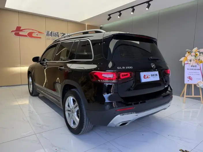Mercedes-Benz GLB 2022 Model GLB 200 Dynamic Model – фото 4