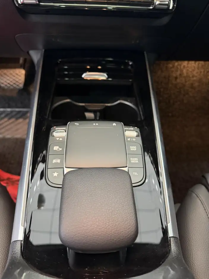 Mercedes-Benz GLB 2022 Model GLB 200 Dynamic Model – фото 10