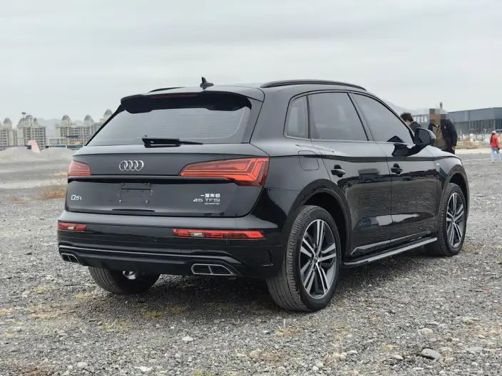Audi Q5L 2022 Model Facelift 40T Luxury Dynamic Model – фото 6