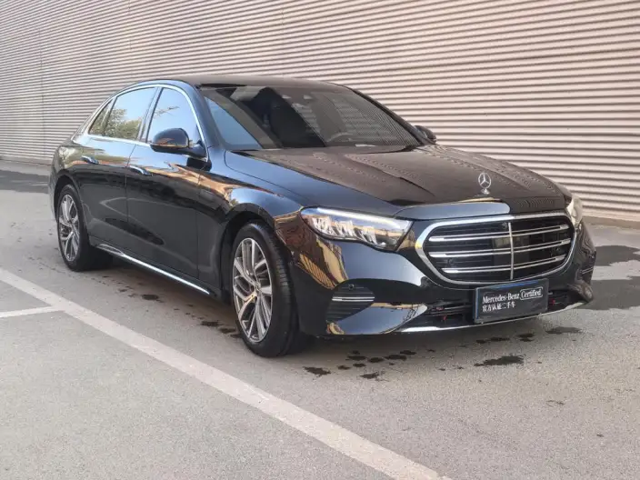 Mercedes-Benz E-Class 2024 Model E 260 L sedan – фото 3