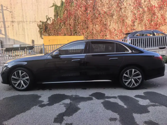 Mercedes-Benz E-Class 2024 Model E 260 L sedan – фото 4