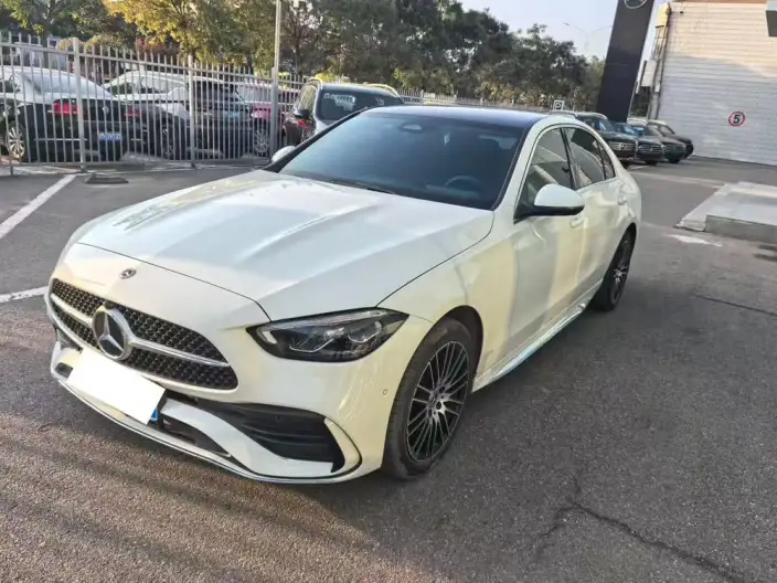 Mercedes-Benz C-Class 2026 Model C 260 L Sports sedan Classic Edition – фото 1