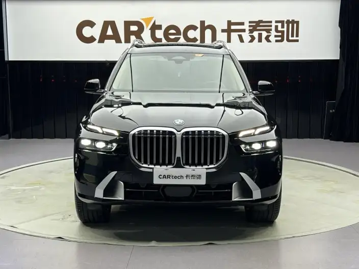 BMW X7 2023 Model xDrive40i Leading Model Luxury Set – фото 2