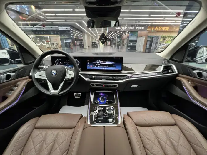 BMW X7 2023 Model xDrive40i Leading Model Luxury Set – фото 8