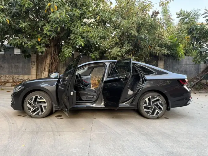Volkswagen Sagitar 2024 Model 300TSI DSG Beyond Edition
