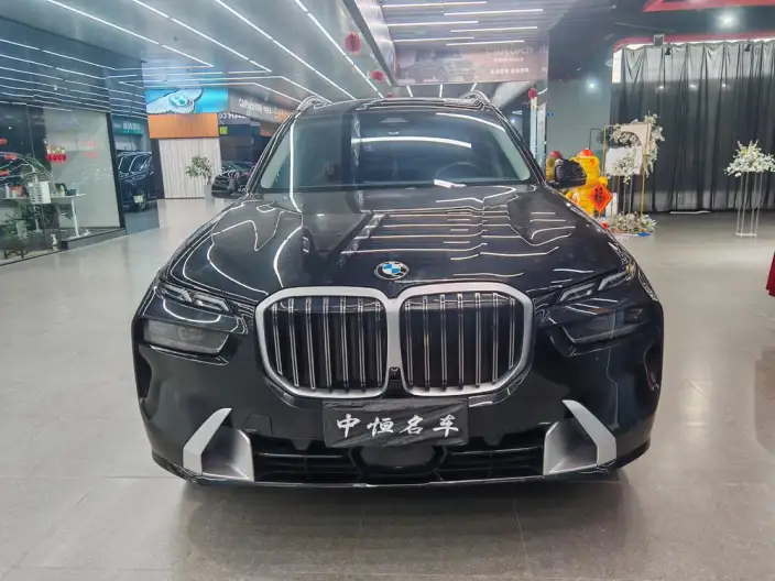 BMW X7 2023 Model xDrive40i Leading Model Luxury Set – фото 2