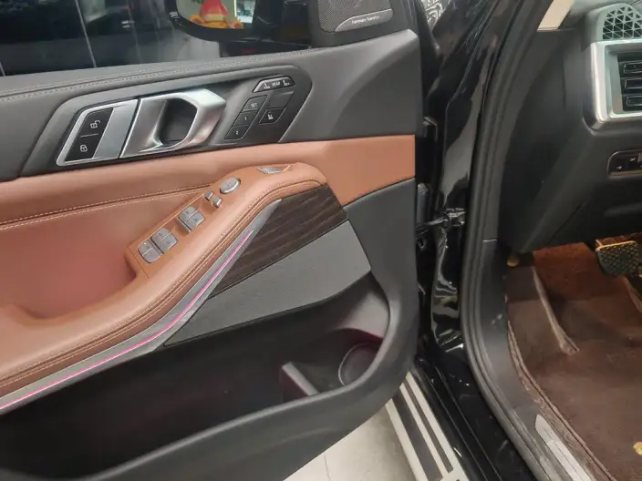 BMW X7 2023 Model xDrive40i Leading Model Luxury Set – фото 5