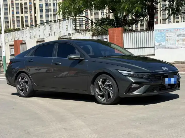 Hyundai Ioniq 2023 Model 1.5L CVT GLX Elite Edition – фото 3