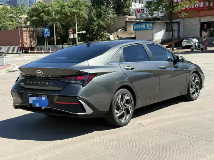 Hyundai Ioniq 2023 Model 1.5L CVT GLX Elite Edition – фото 5