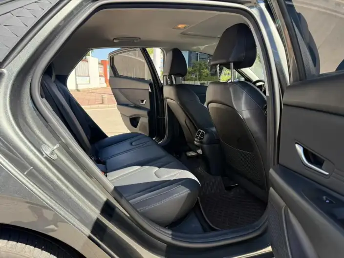 Hyundai Ioniq 2023 Model 1.5L CVT GLX Elite Edition – фото 8