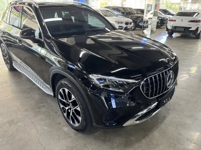 Mercedes-Benz GLC 2024 Model GLC 260 L 4MATIC Dynamic Model 5 seat
